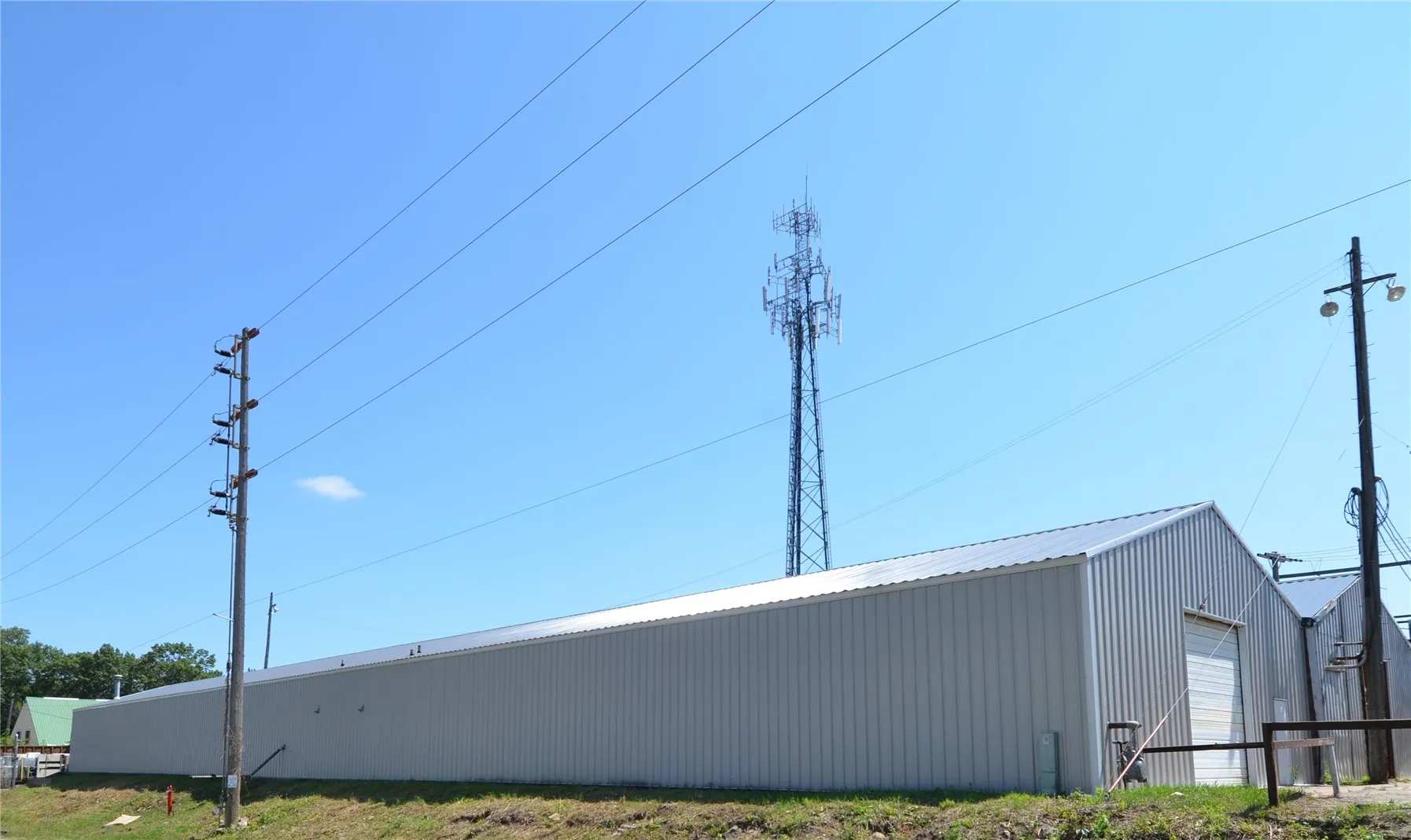 201 33rd St Drive SE, Cedar Rapids, Iowa 52403 – Property Featured Image