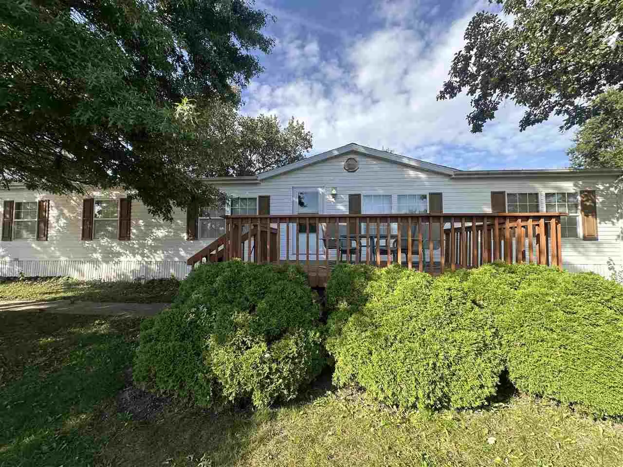 1204 Mary Drive, Marion, Iowa 52302 – Property Featured Image