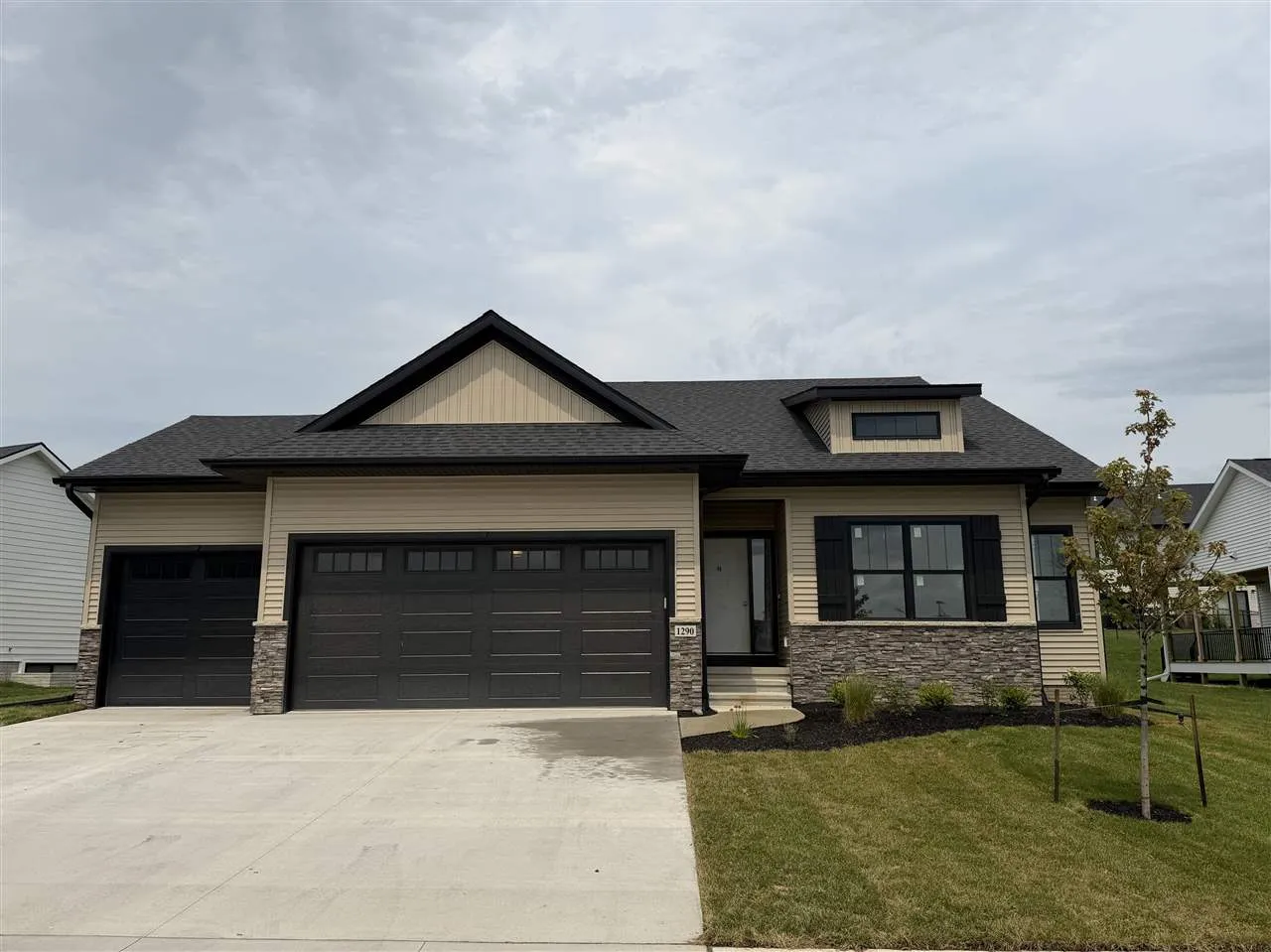 1290 Osage Ln, North Liberty, Iowa 52317 – Property Featured Image