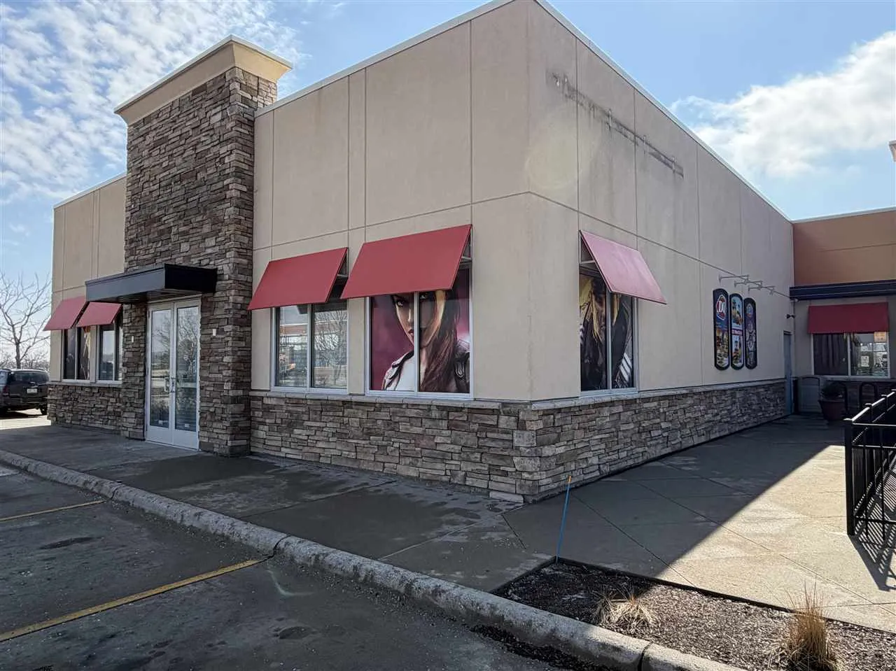1011 Hwy 1 W, Iowa City, Iowa 52240 – Property Featured Image