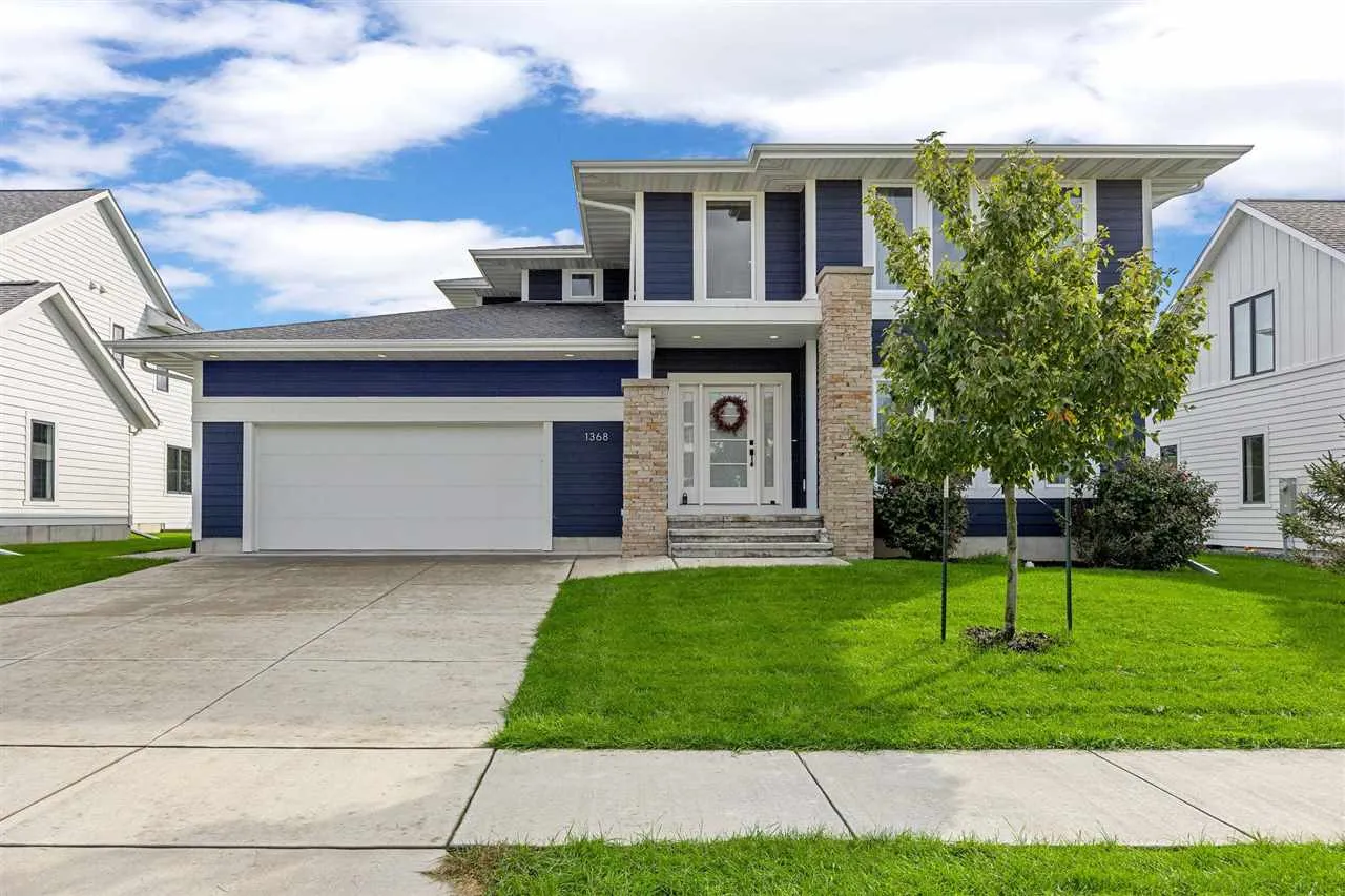 1368 Tamarack Trl, Iowa City, Iowa 52245 – Property Featured Image