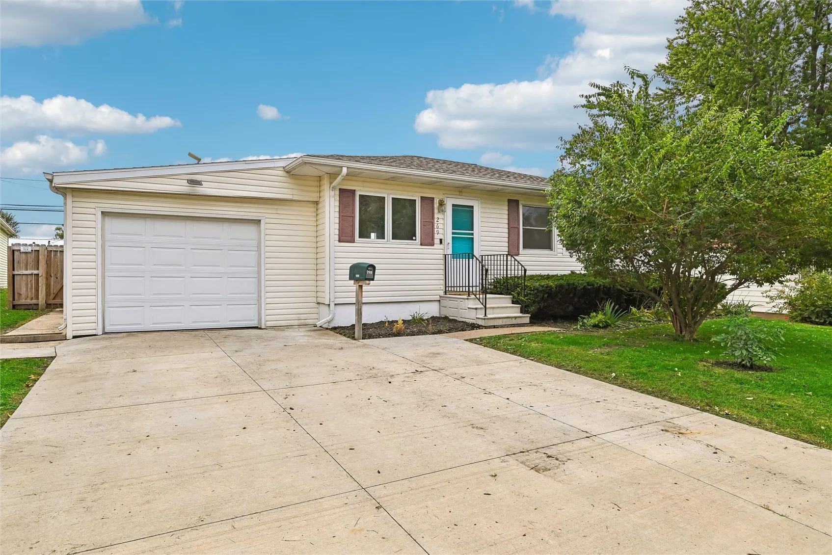 269 Peace Avenue NW, Cedar Rapids, Iowa 52405 – Property Featured Image