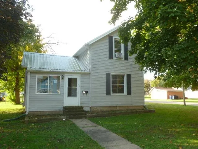 497 W Washington St, Marengo, Iowa 52301 – Property Featured Image