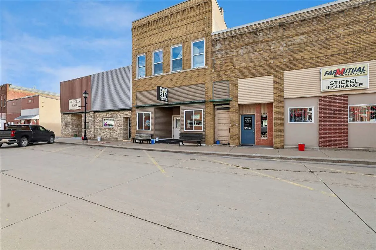 214 Washington Street, Victor, Iowa 52347 – Property Featured Image