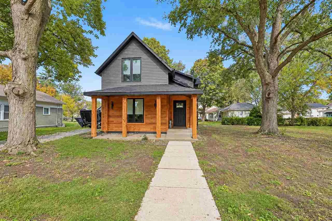 316 E Van Buren, Washington, Iowa 52353 – Property Featured Image