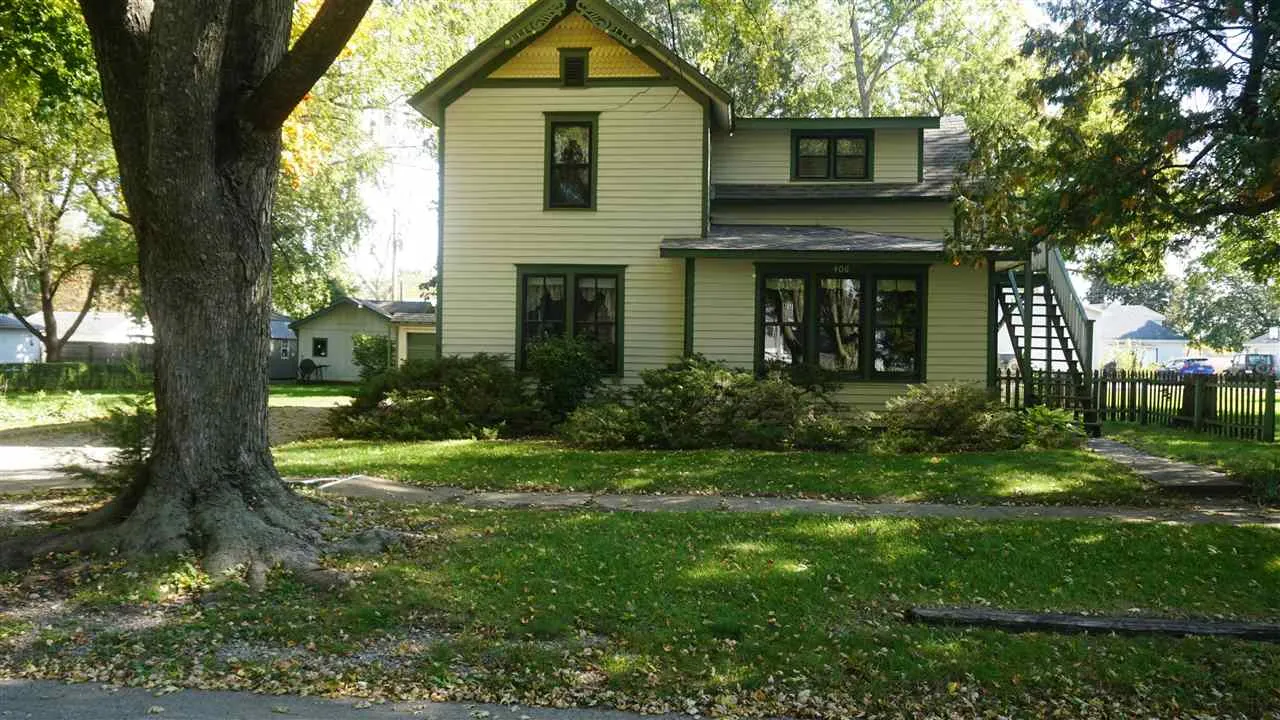 404 S Center St, Lone Tree, Iowa 52755 – Property Featured Image