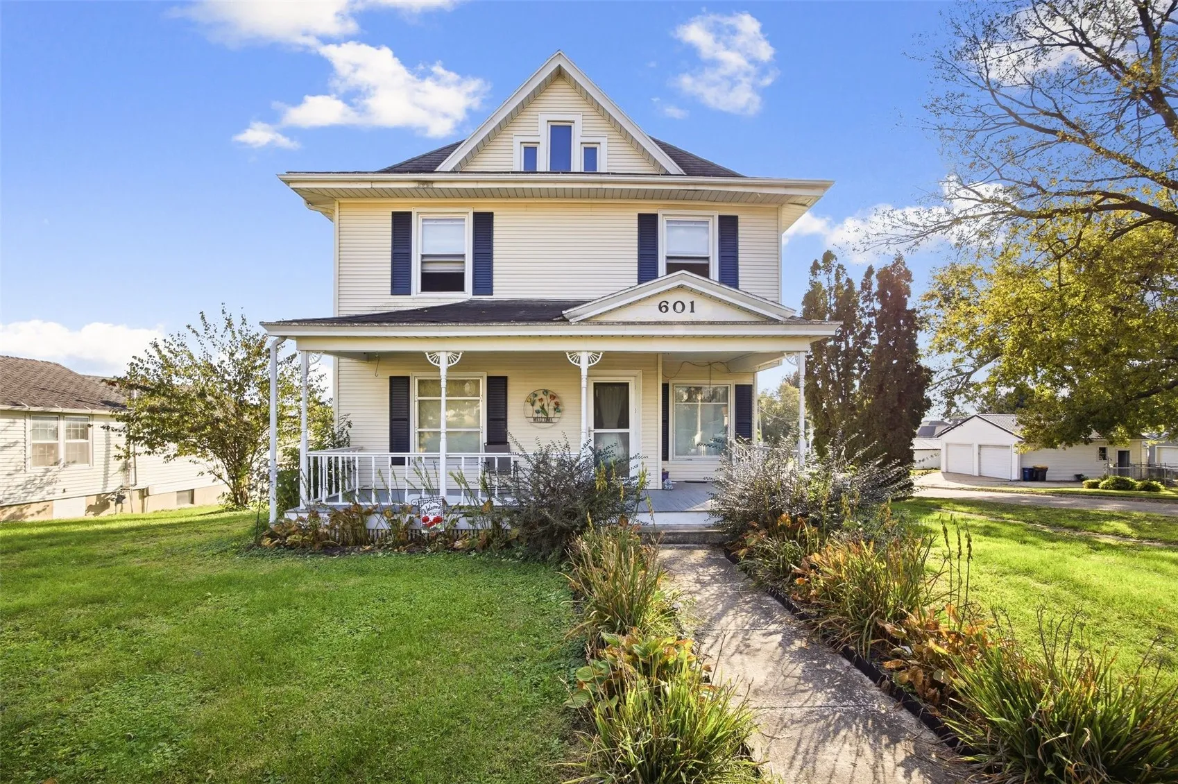 601 E 1st St, Mechanicsville, Iowa 52306 – Property Featured Image
