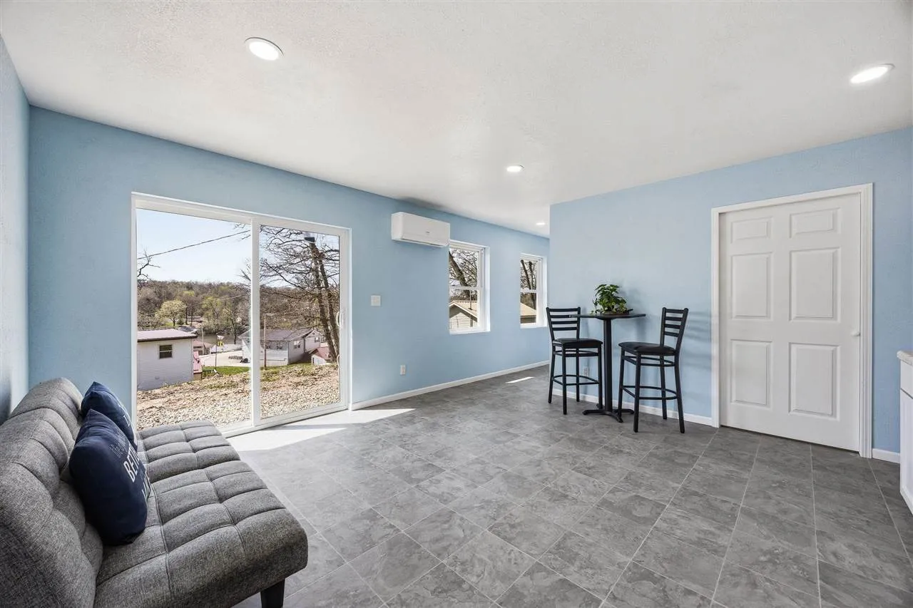 21686 257 Street, Delhi, Iowa 52223 – Property Featured Image