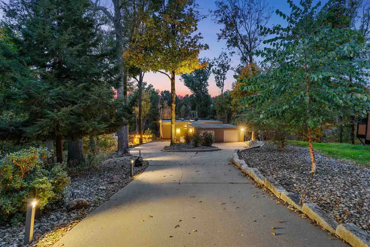 4330 Eaglemere Court SE, Cedar Rapids, Iowa 52403 – Property Featured Image