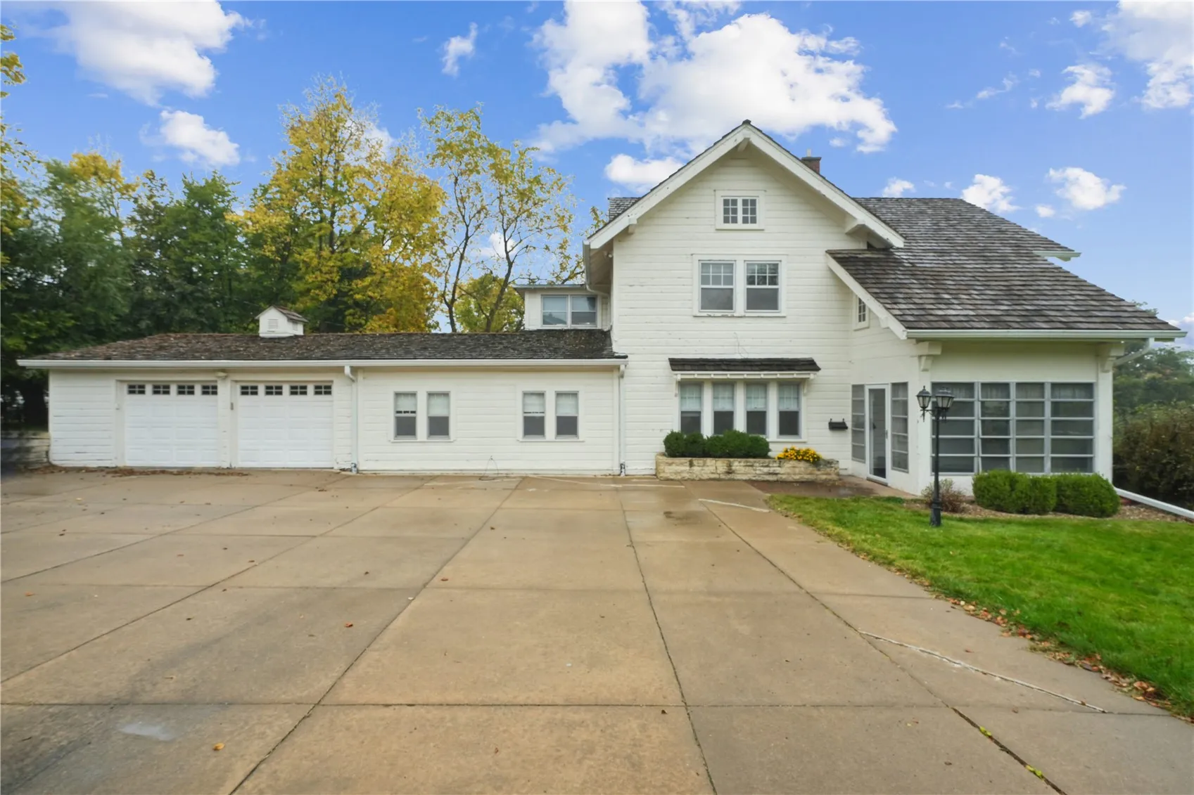 517 Knollwood Drive SE, Cedar Rapids, Iowa 52403 – Property Featured Image