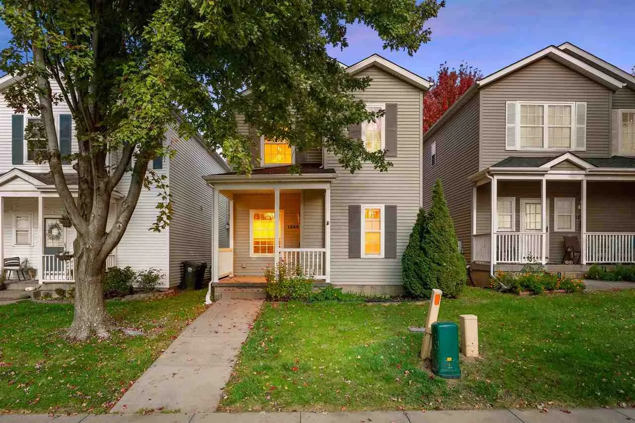 1240 Shannon Dr, Iowa City, Iowa 52246 – Property Featured Image