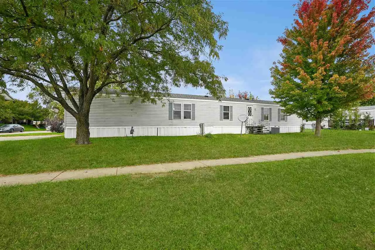 43 Golfview Ct #4, North Liberty, Iowa 52317 – Property Featured Image