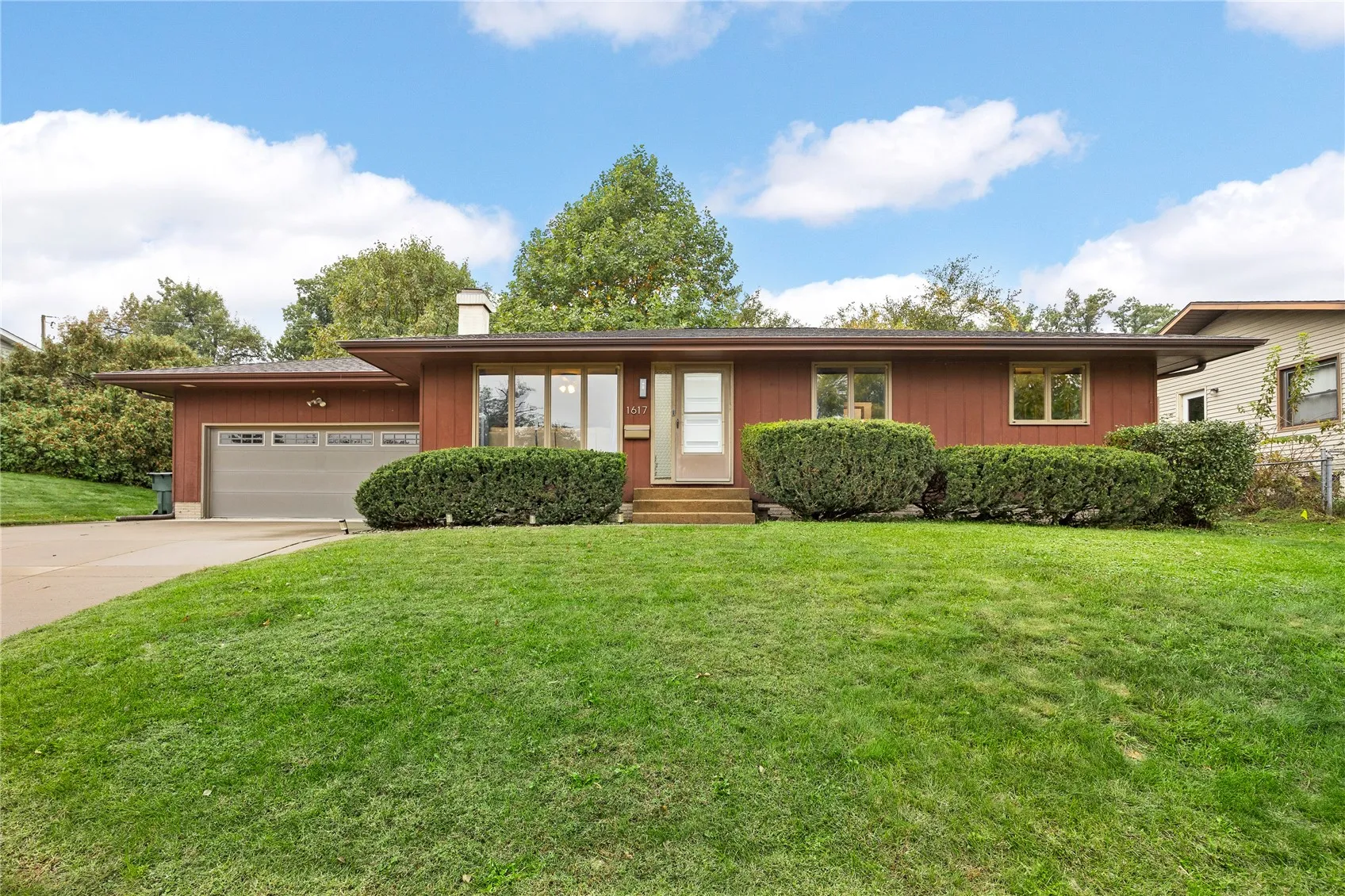 1617 Sierra Drive NE, Cedar Rapids, Iowa 52402 – Property Featured Image