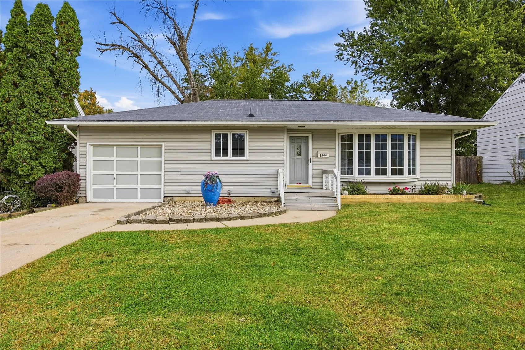 1344 J Avenue Avenue, Cedar Rapids, Iowa 52402 – Property Featured Image