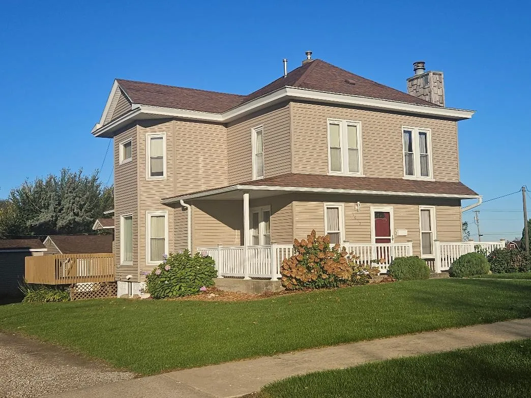 1612 7th Avenue, Belle Plaine, Iowa 52208 – Property Featured Image