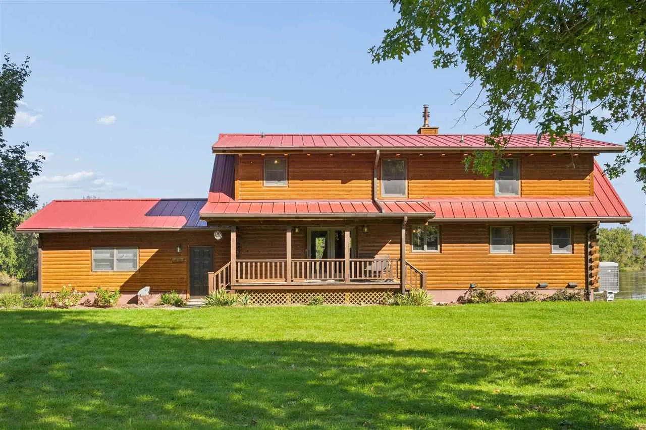 57 Solon Rd., Solon, Iowa 52333 – Property Featured Image