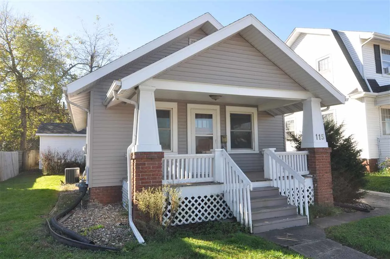 115 27th St Dr, Cedar Rapids, Iowa 52403 – Property Featured Image