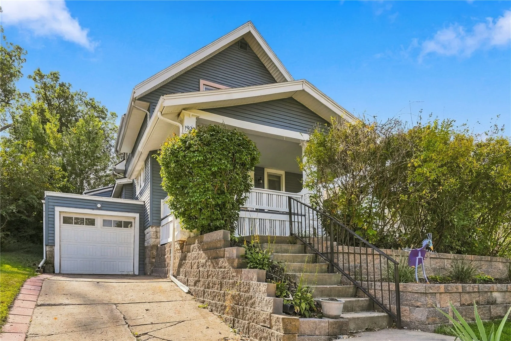 1929 8th Avenue SE, Cedar Rapids, Iowa 52403 – Property Featured Image