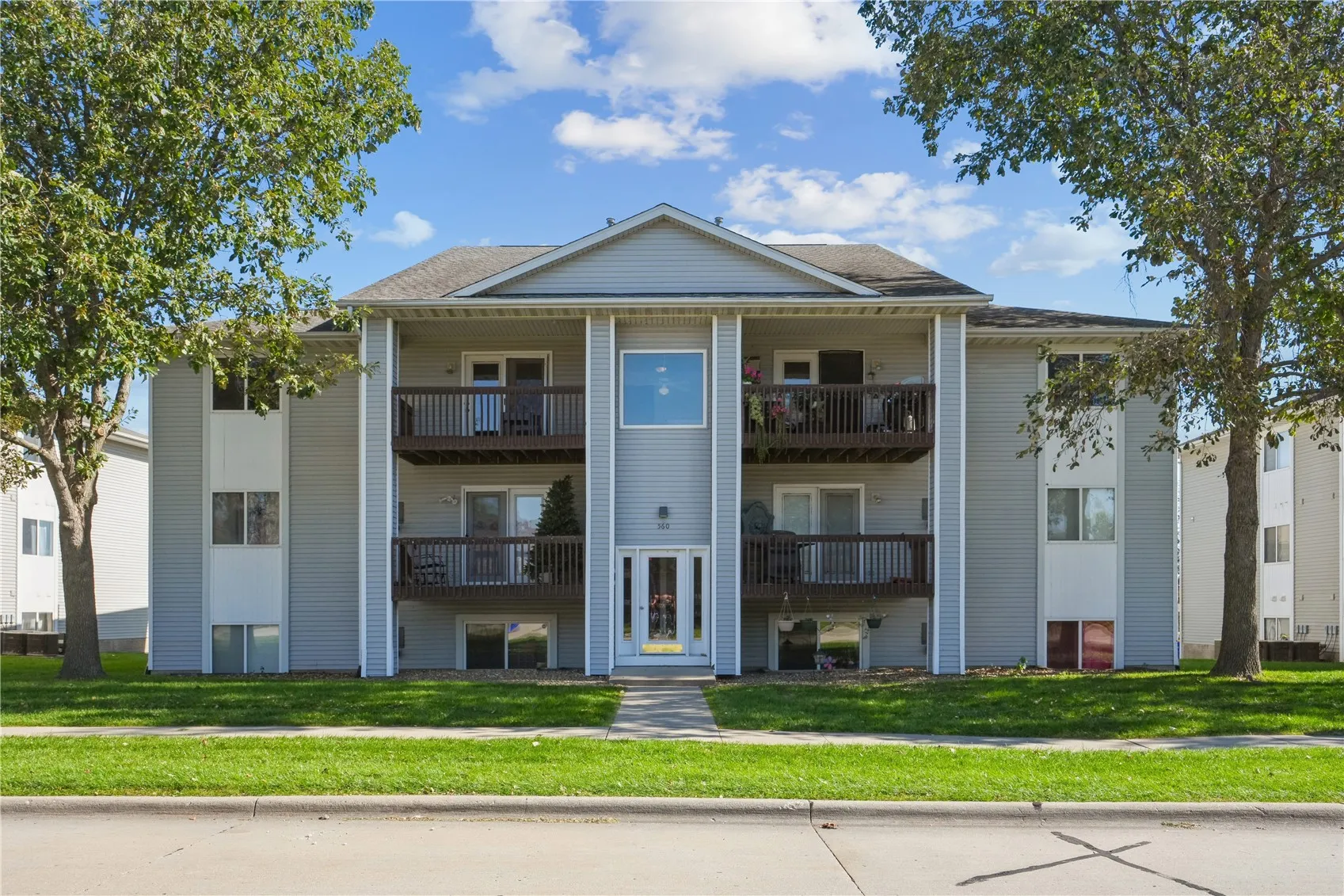 560 Augusta Circle #9, North Liberty, Iowa 52317 – Property Featured Image