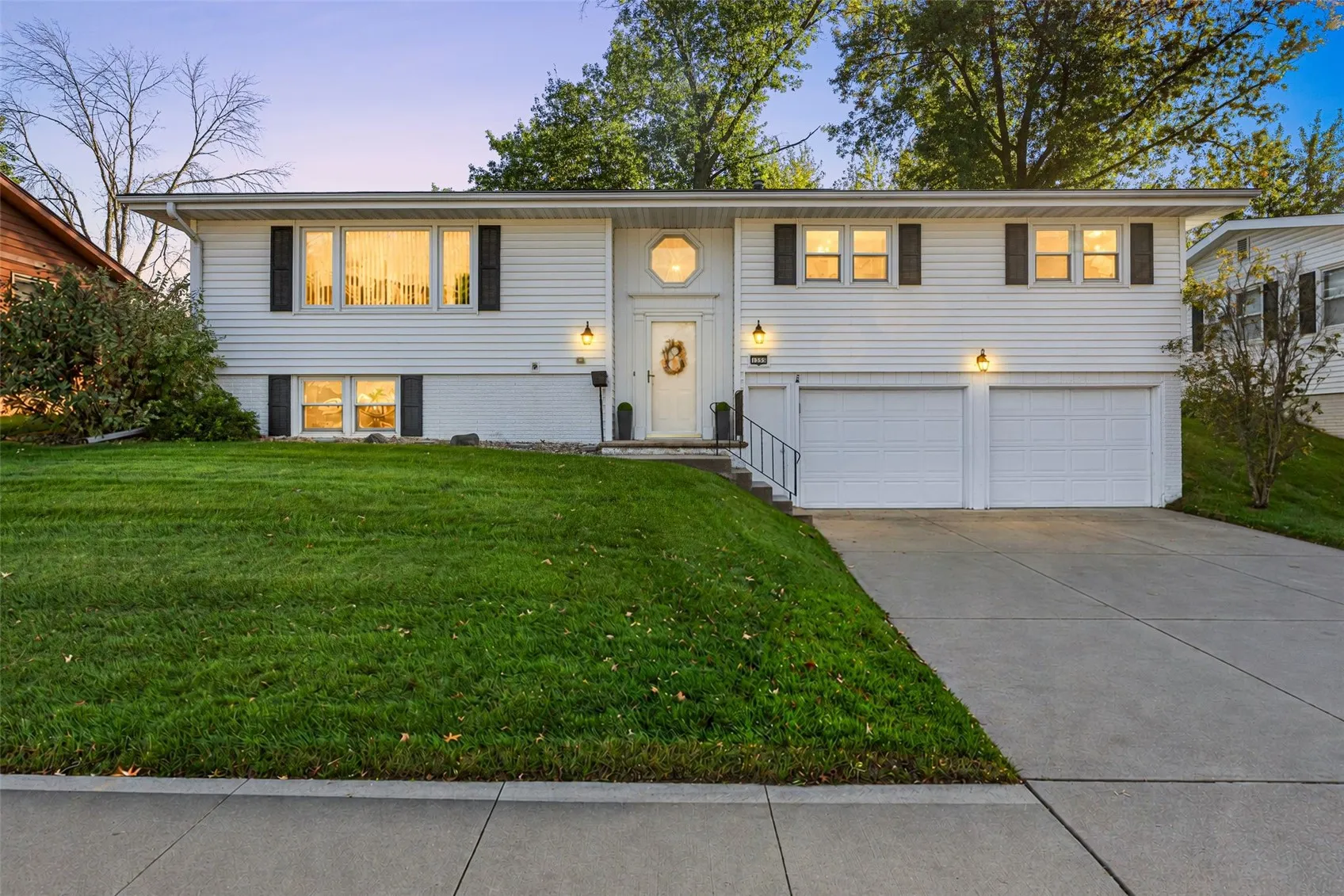 1355 McGowan Blvd, Marion, Iowa 52302 – Property Featured Image