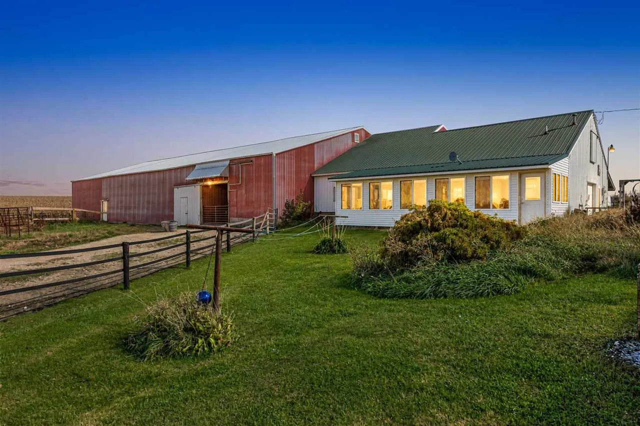 1921 210th, Manchester, Iowa 52057 – Property Featured Image