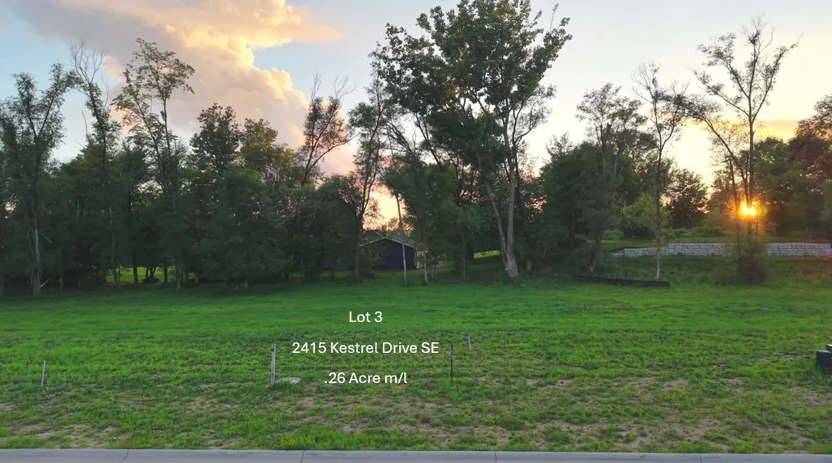 2415 Kestrel Drive SE, Cedar Rapids, Iowa 52403 – Property Featured Image