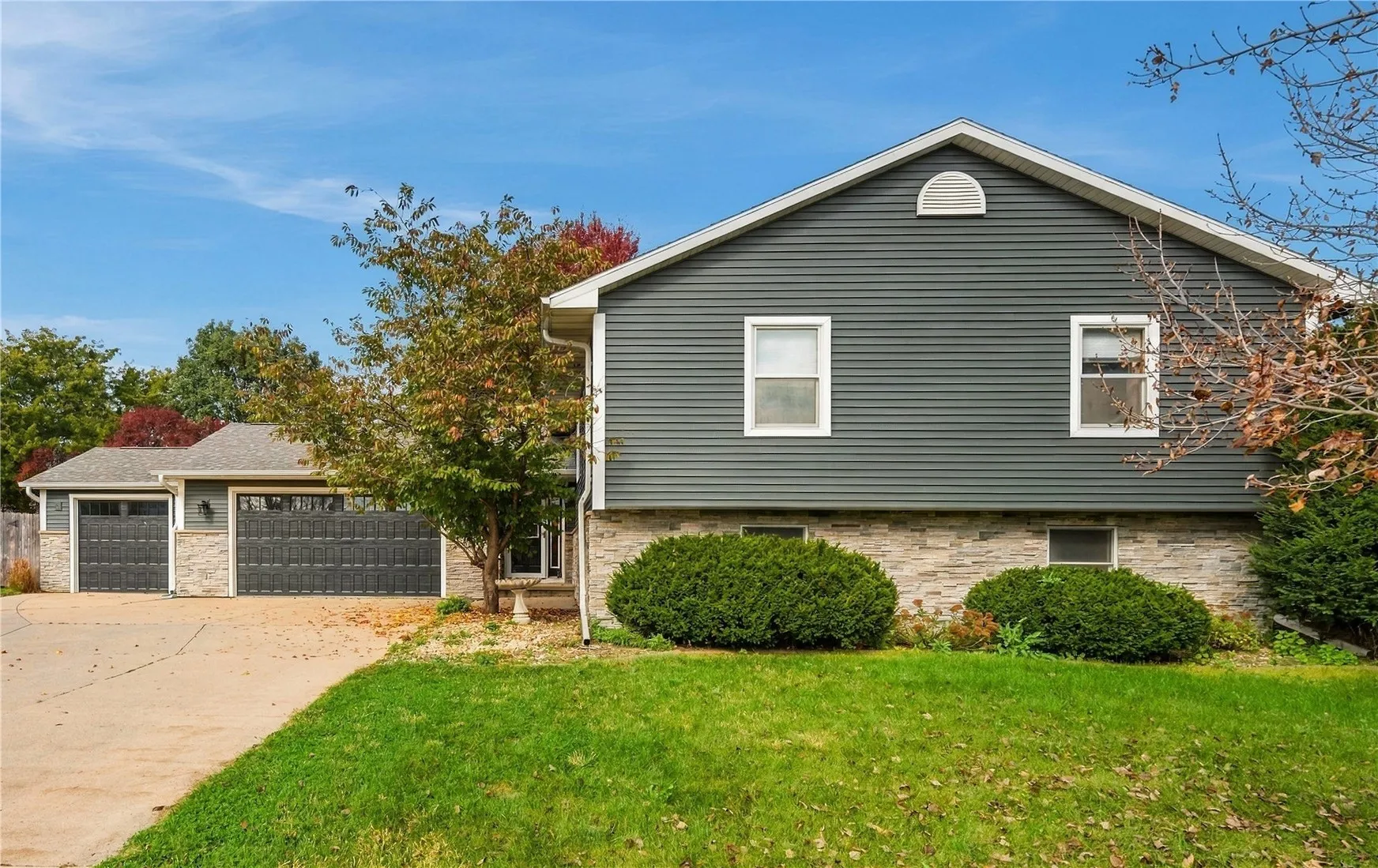 426 D Avenue W, Walford, Iowa 52351 – Property Featured Image