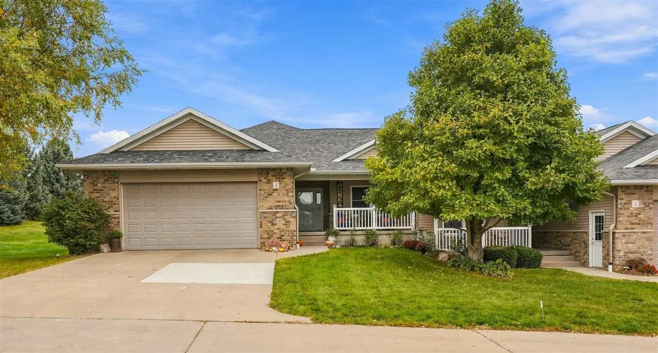 2204 135th Dr Unit 1, Kalona, Iowa 52247 – Property Featured Image