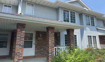 258 West Side Dr, Iowa City, Iowa 52246, 2 Bedrooms Bedrooms, ,2 BathroomsBathrooms,Residential,For Sale,258 West Side Dr,202304961