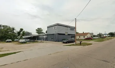 931/945 Rockford Road, Cedar Rapids, Iowa 52404, ,Commercial Sale,For Sale,Rockford Road,202402895