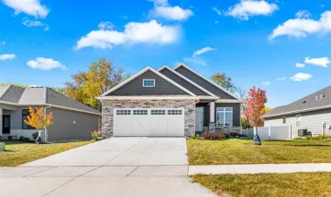 1338 High Country Rd, Coralville, Iowa 52241, 4 Bedrooms Bedrooms, ,3 BathroomsBathrooms,Residential,For Sale,High Country Rd,202404063