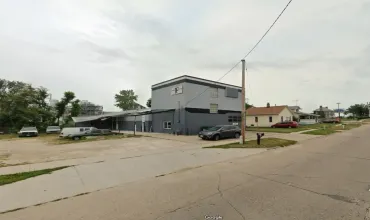 931/945 Rockford, Cedar Rapids, Iowa 52404, ,Commercial Lease,For Sale,Rockford,2403412