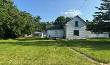 607 South, Brandon, Iowa 52210, 3 Bedrooms Bedrooms, 5 Rooms Rooms,1 BathroomBathrooms,Residential,For Sale,South,2404829