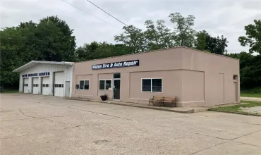 610 4th, Vinton, Iowa 52349, ,Commercial Sale,For Sale,4th,2404417