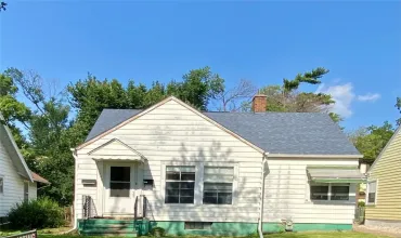 306 21st, Cedar Rapids, Iowa 52402, 3 Bedrooms Bedrooms, ,1 BathroomBathrooms,Residential,For Sale,21st,2405760