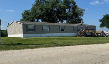 102 Spring, Prairieburg, Iowa 52219, Prairieburg, Iowa 52219, 3 Bedrooms Bedrooms, ,2 BathroomsBathrooms,Residential,For Sale,102 Spring, Prairieburg, Iowa 52219,2405764