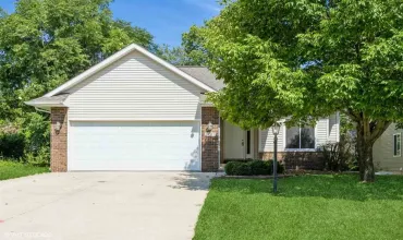 2189 Westminster Cir, Coralville, Iowa 52241, 3 Bedrooms Bedrooms, ,3 BathroomsBathrooms,Residential,For Sale,Westminster Cir,202404969