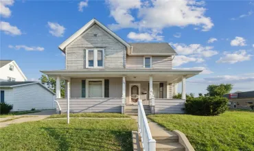 786 & 840 8th, Marion, Iowa 52302, ,Residential,For Sale,8th,2406302