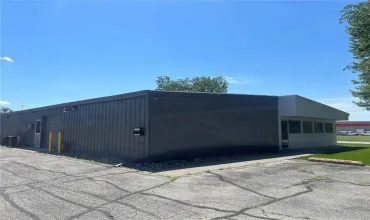 3165 12th, Cedar Rapids, Iowa 52404, ,Commercial Lease,For Sale,12th,2406370