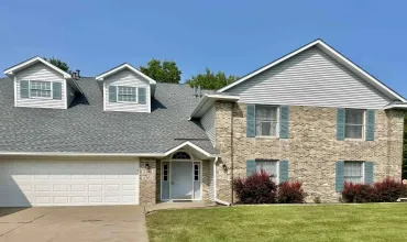 2364 Willowbrooke Ln, Iowa City, Iowa 52246, 2 Bedrooms Bedrooms, ,2 BathroomsBathrooms,Residential,For Sale,Willowbrooke Ln,202405274