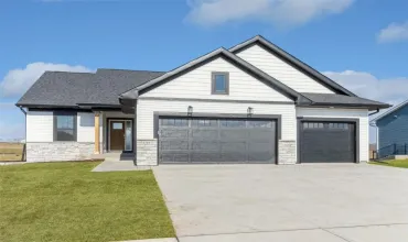 3215 Sunflower, Ely, Iowa 52227, 3 Bedrooms Bedrooms, ,2 BathroomsBathrooms,Residential,For Sale,Sunflower,2406754