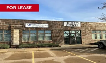 1450 Boyson, Hiawatha, Iowa 52233, ,Commercial Lease,For Sale,Boyson,2406807