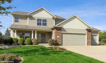 3045 HIGH BLUFF CT, Coralville, Iowa 52241, 4 Bedrooms Bedrooms, ,3 BathroomsBathrooms,Residential,For Sale,HIGH BLUFF CT,202405559