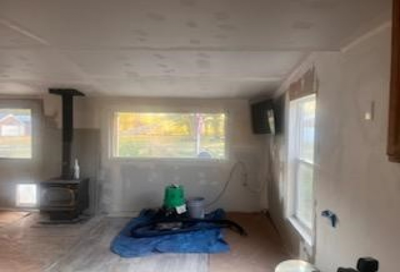 Living room & wood stove