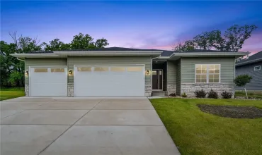 4662 Preston, Iowa City, Iowa 52246, 4 Bedrooms Bedrooms, ,3 BathroomsBathrooms,Residential,For Sale,Preston,2404486