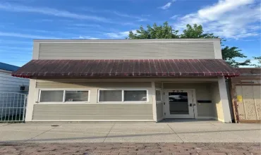 717 12th, Belle Plaine, Iowa 52208, ,Commercial Sale,For Sale,12th,2404581