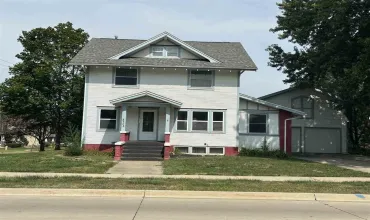 606 Welsh st, Williamsburg, Iowa 52361, 3 Bedrooms Bedrooms, ,2 BathroomsBathrooms,Residential,For Sale,Welsh st,202405760