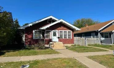 764 14th Ave S, Clinton, Iowa 52732, 2 Bedrooms Bedrooms, ,1 BathroomBathrooms,Residential,For Sale,14th Ave S,202405764