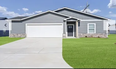 3 Bedrooms Bedrooms, ,1 BathroomBathrooms,Residential,331 Knoll Ridge Dr, Hills, Iowa 52235,202406339