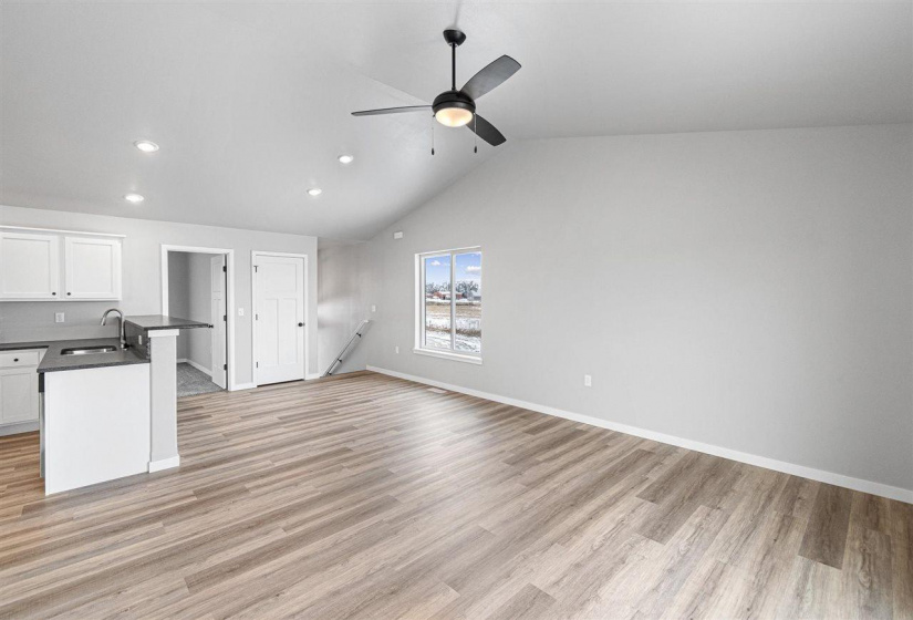 3 Bedrooms Bedrooms, ,3 BathroomsBathrooms,Residential,1402 Ruth Ave, North Liberty, Iowa 52317,202406370